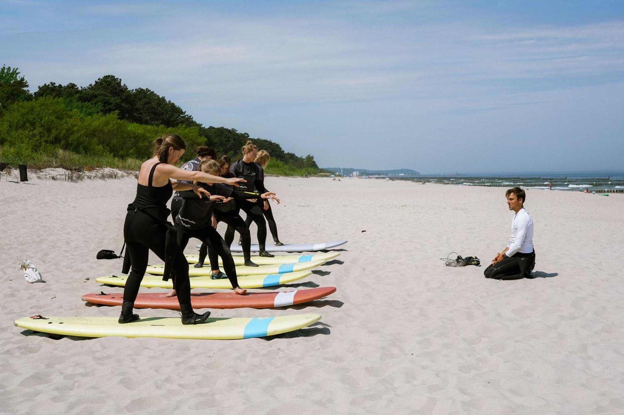 Władysławowo Pokoje Surf People旅舍 外观 照片